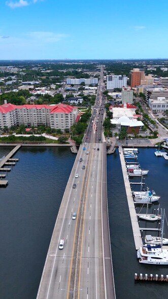 204 15th St W, Bradenton, FL à vendre - Vidéo sur l’inscription commerciale - Image 2 de 17