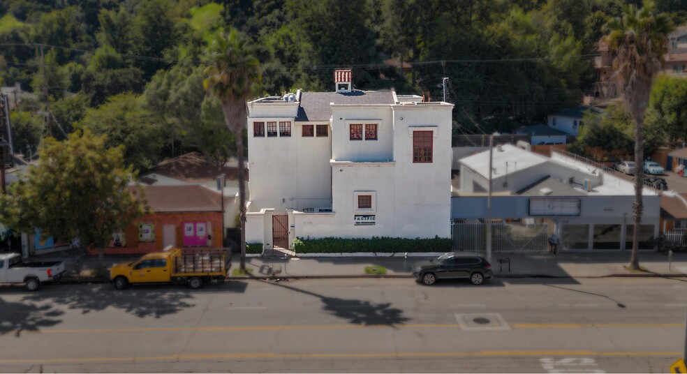 11112 Ventura Blvd, Studio City, CA for sale - Building Photo - Image 1 of 1