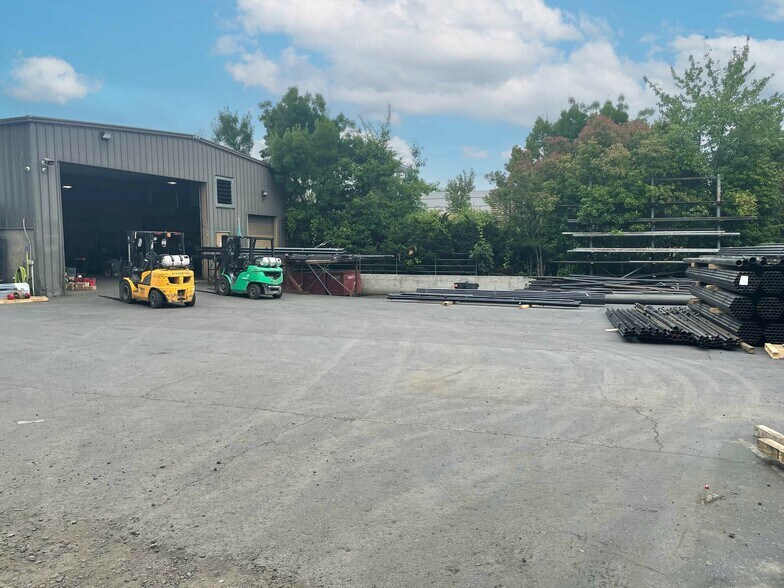 19435 SW 129th Ave, Tualatin, OR à vendre - Photo du bâtiment - Image 3 de 12