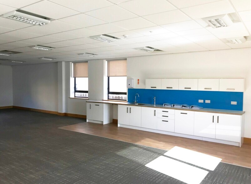 5 Calico Business Park, Tamworth à louer - Photo du bâtiment - Image 3 de 3