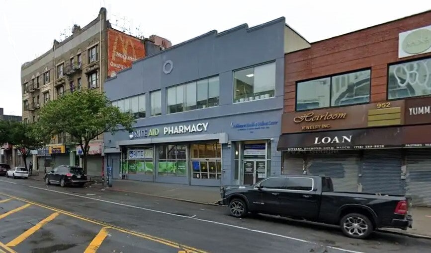 960 Southern Blvd, Bronx, NY for lease - Building Photo - Image 3 of 3