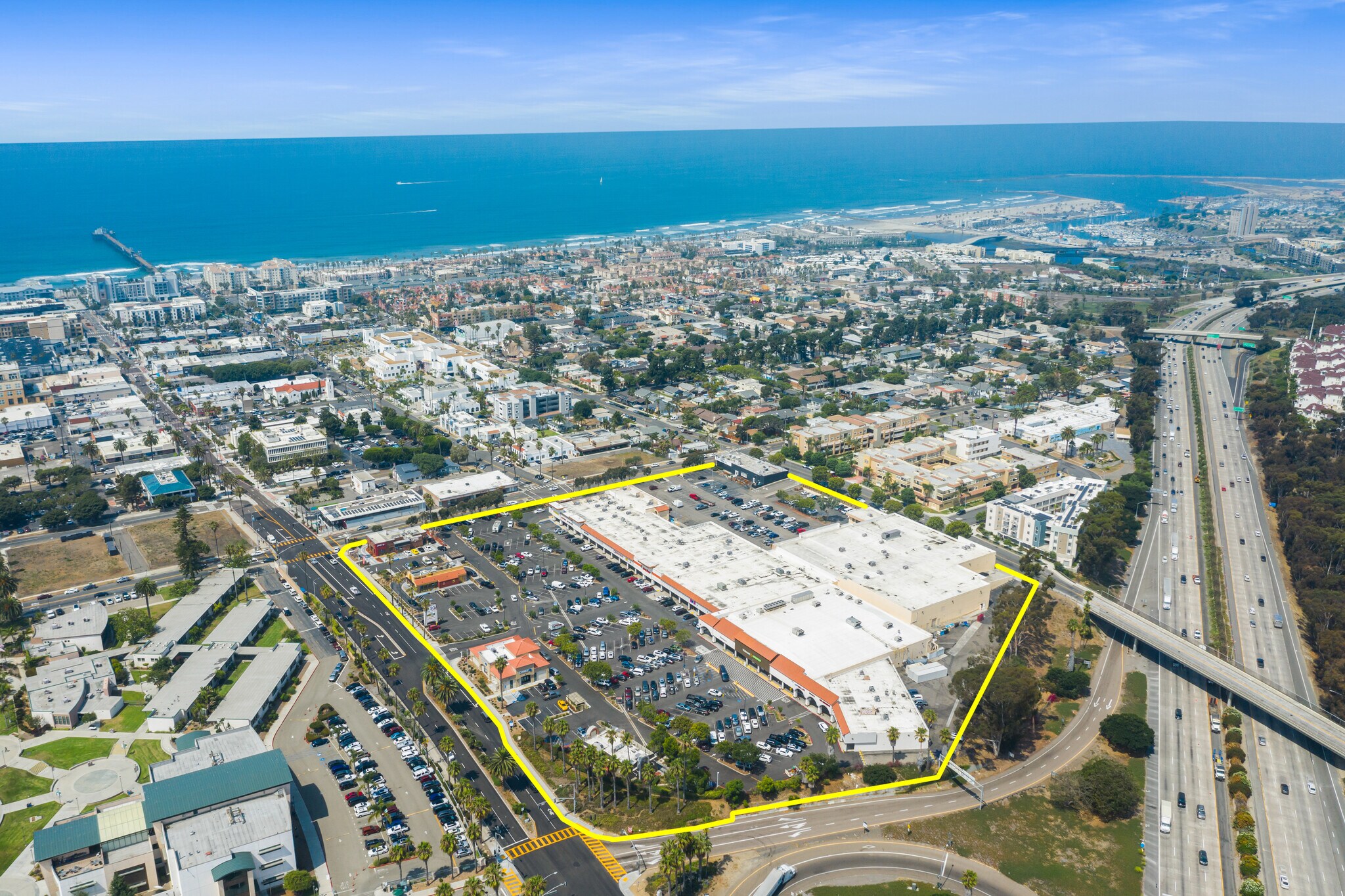 1006-1036 Mission Ave, Oceanside, CA à louer Photo du bâtiment- Image 1 de 25