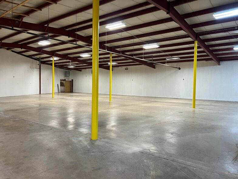 1411 New Pinery Rd, Portage, WI for lease - Interior Photo - Image 2 of 3