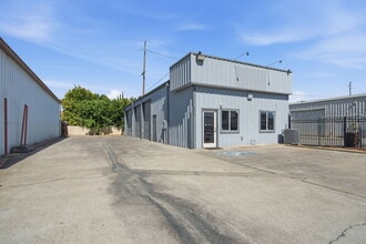 1649 Carnegie St, Turlock, CA for lease Interior Photo- Image 1 of 39