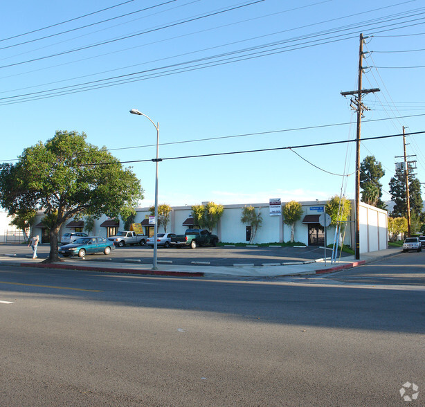 20761 Plummer St, Chatsworth, CA for lease - Building Photo - Image 2 of 2