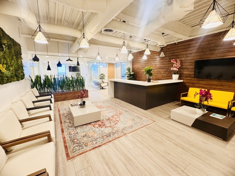 12301 Wilshire Blvd, Los Angeles, CA for lease - Interior Photo - Image 2 of 6