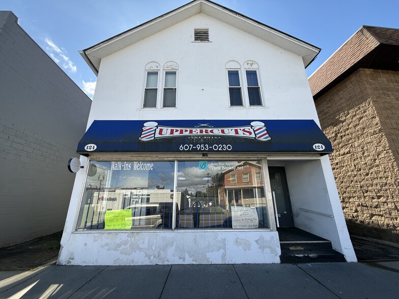 124 W Main St, Endicott, NY for lease - Primary Photo - Image 1 of 9