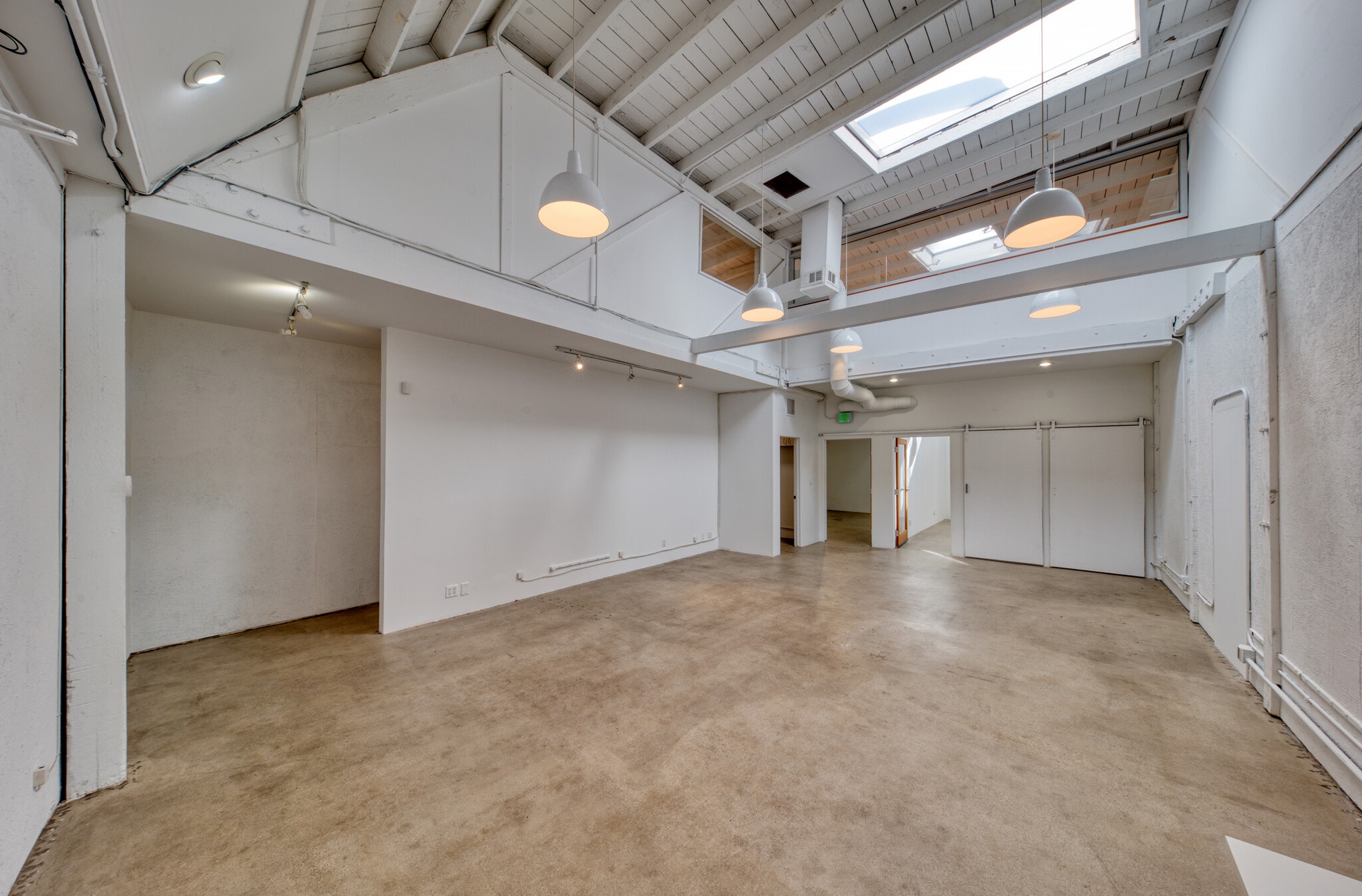 228 Main St, Venice, CA for lease Primary Photo- Image 1 of 8