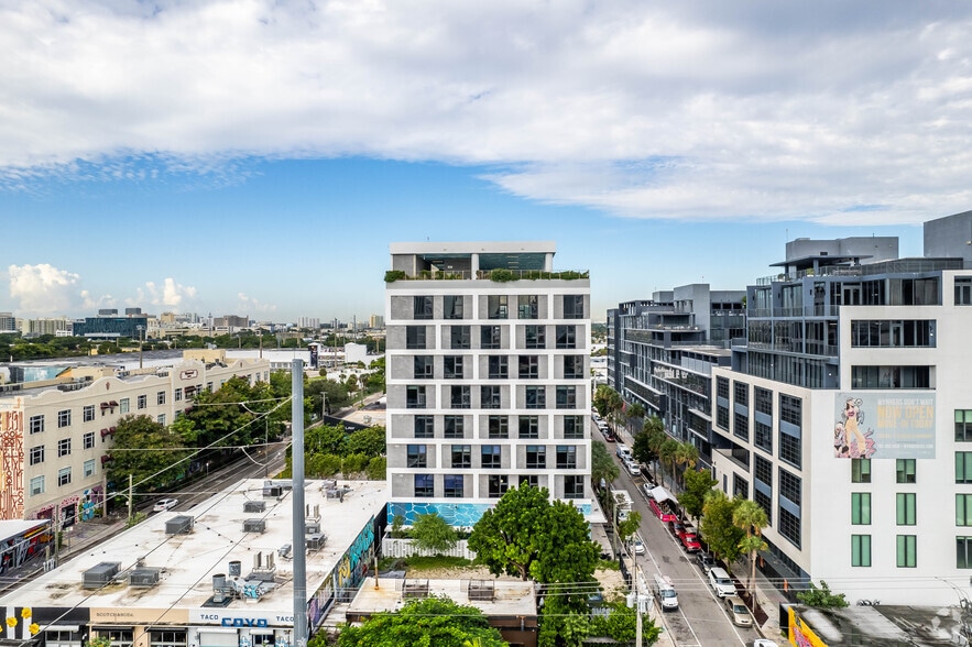 222 NW 24th St, Miami, FL for lease - Building Photo - Image 2 of 41