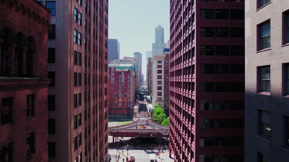 59 E Van Buren St, Chicago, IL à louer - Vidéo sur l’inscription commerciale - Image 3 de 100