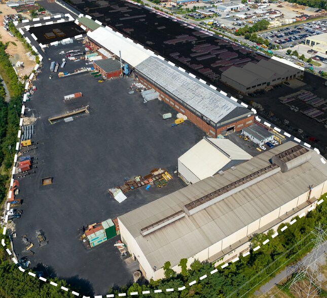 3501 E Biddle St, Baltimore, MD for lease - Building Photo - Image 1 of 5