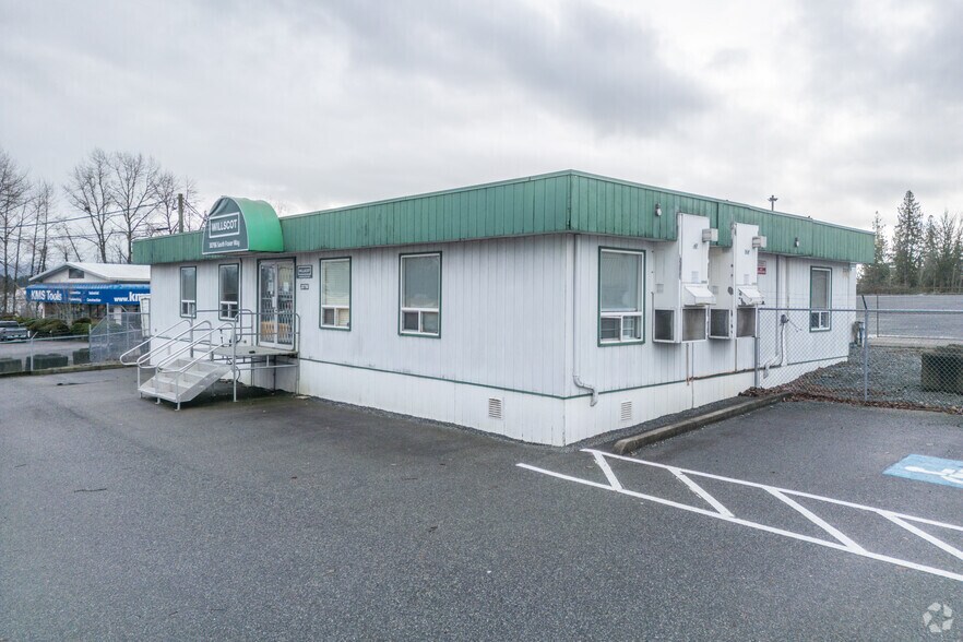 30796 S Fraser Way, Abbotsford, BC à louer - Photo du bâtiment - Image 3 de 4