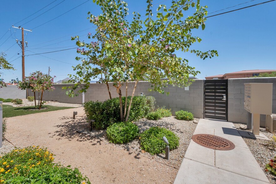 4020 N 12th St, Phoenix, AZ à vendre - Photo du bâtiment - Image 3 de 11