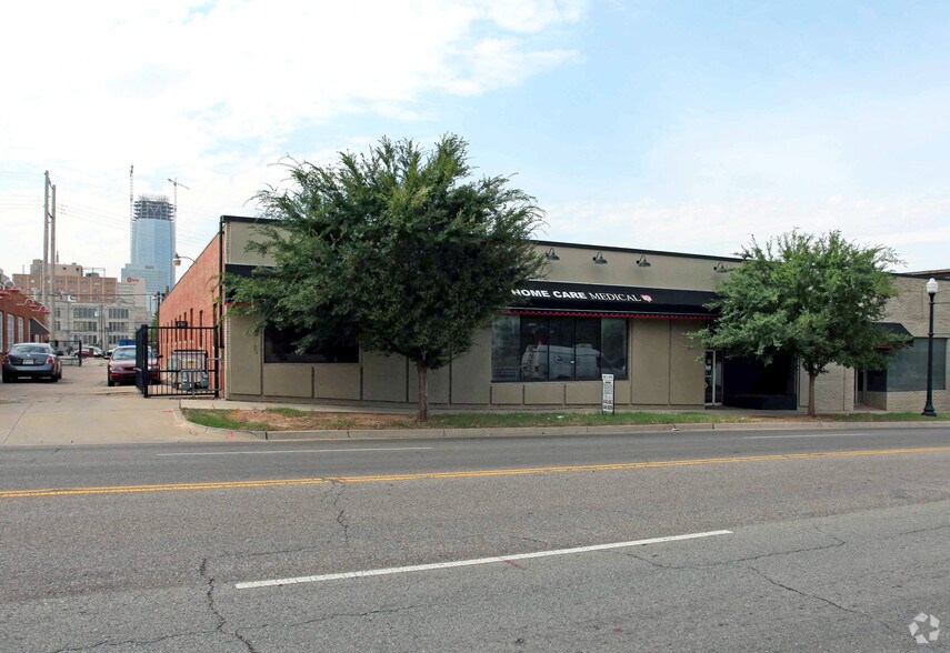 220-224 NW 10th St, Oklahoma City, OK à louer - Photo du bâtiment - Image 1 de 5