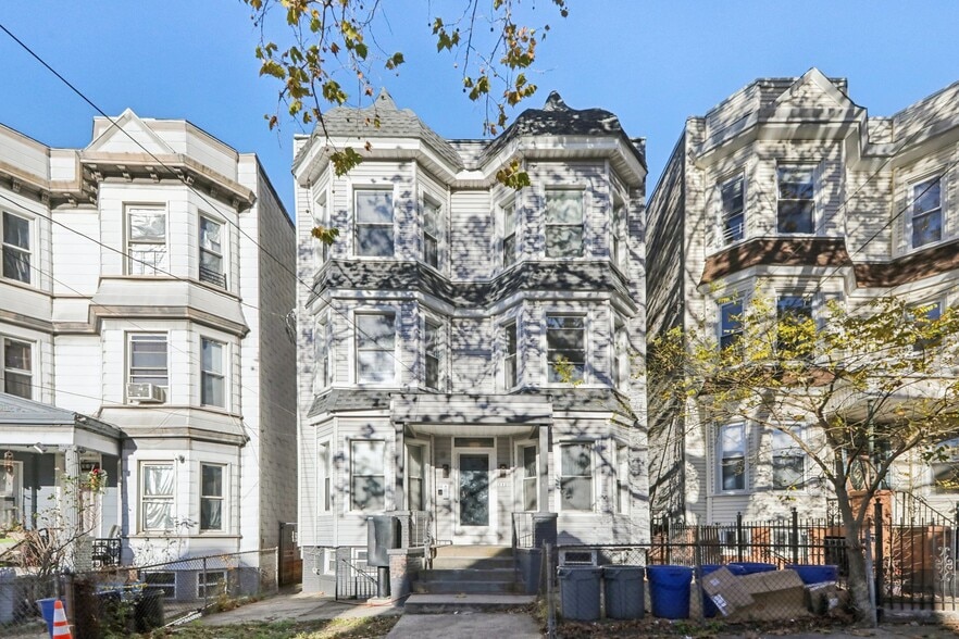 112 Duncan Ave, Jersey City, NJ for sale - Building Photo - Image 1 of 43