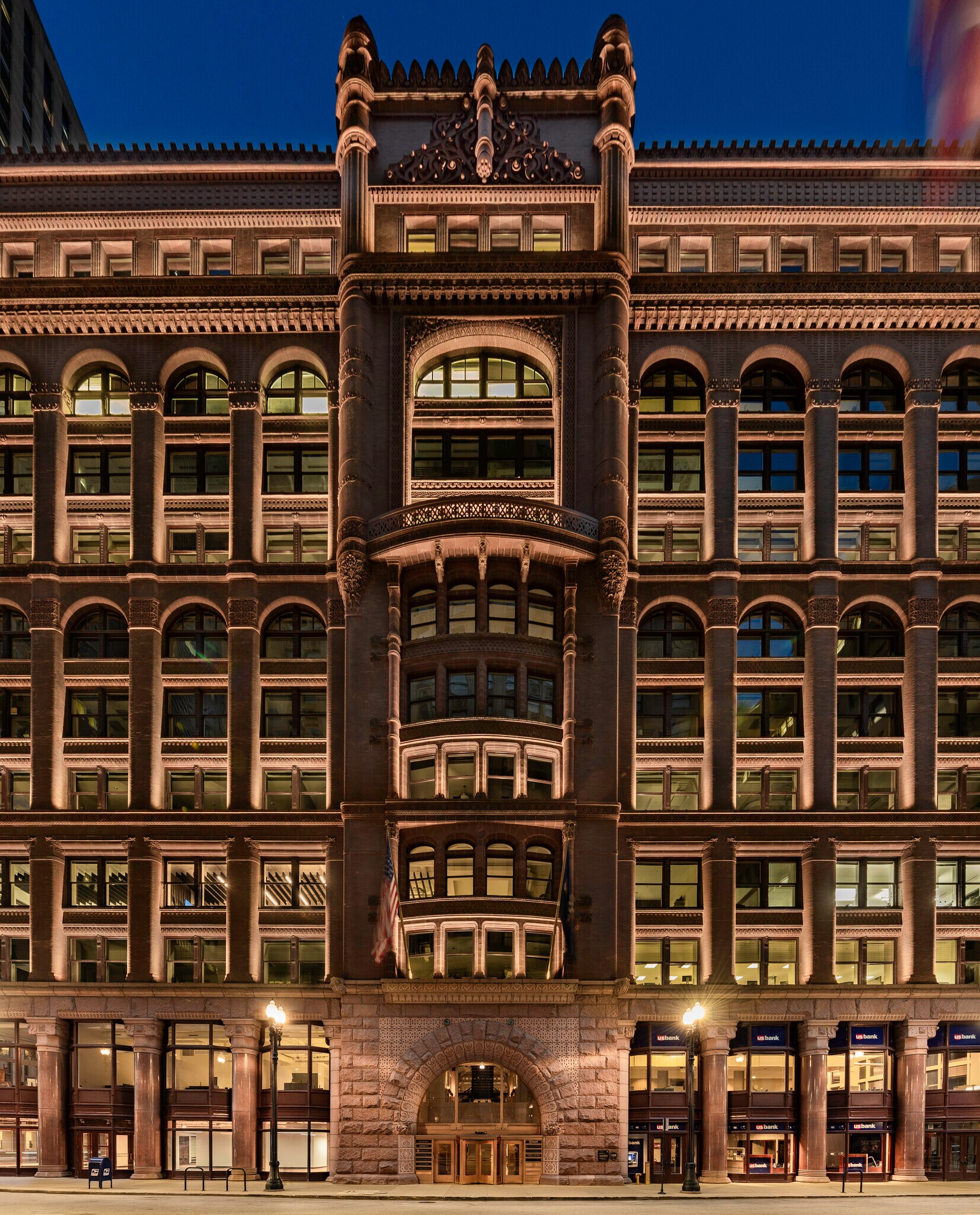 209 S LaSalle St, Chicago, IL for lease Primary Photo- Image 1 of 23