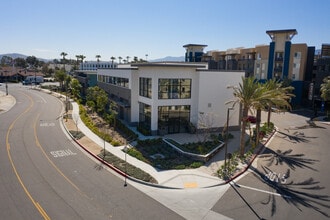 Main St, Corona, CA for lease Building Photo- Image 2 of 3