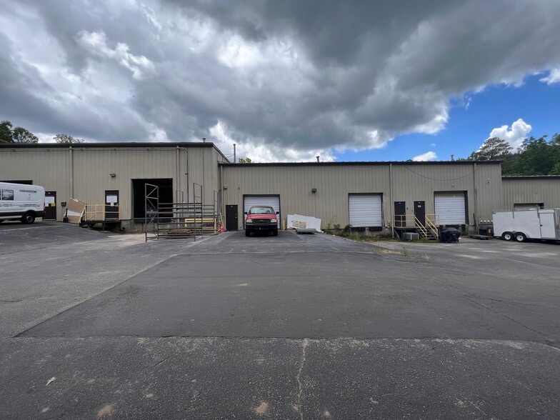 3200 Glen Royal Rd, Raleigh, NC for lease - Building Photo - Image 3 of 20