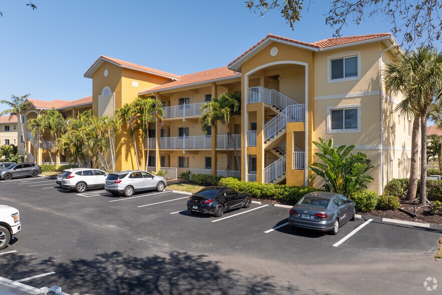 10000-10030 Maddox Ln, Bonita Springs, FL à vendre - Photo principale - Image 1 de 31