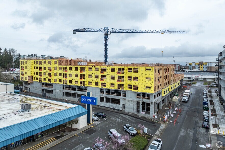 4001 198th St SW, Lynnwood, WA à louer - Photo principale - Image 2 de 2