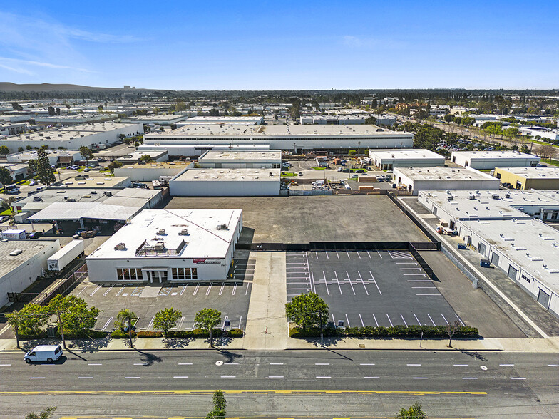 3700 W Warner Ave, Santa Ana, CA for lease - Building Photo - Image 1 of 20