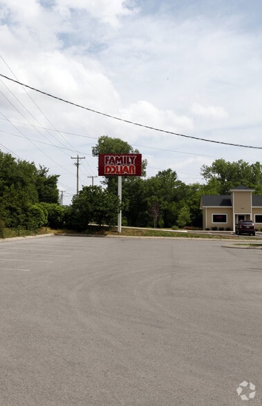 2734 Whites Creek Pike, Nashville, TN for lease - Building Photo - Image 3 of 8