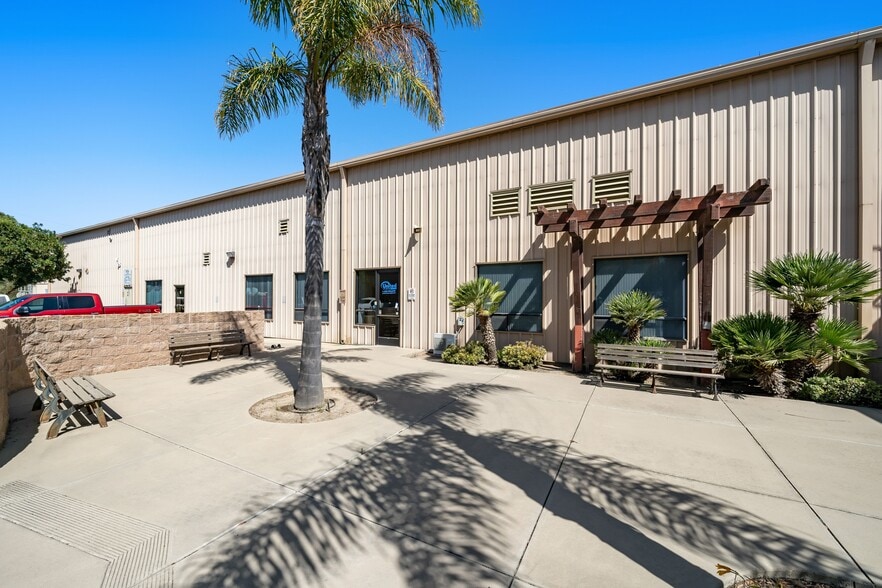 2122-2126 Hutton Rd, Nipomo, CA for lease - Building Photo - Image 3 of 28