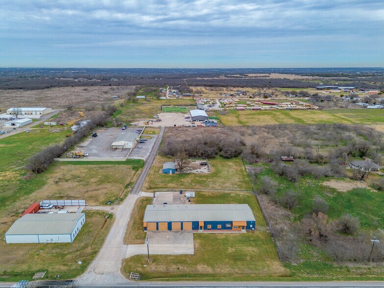 11733 E FM 917, Alvarado, TX à vendre - Photo du bâtiment - Image 2 de 7