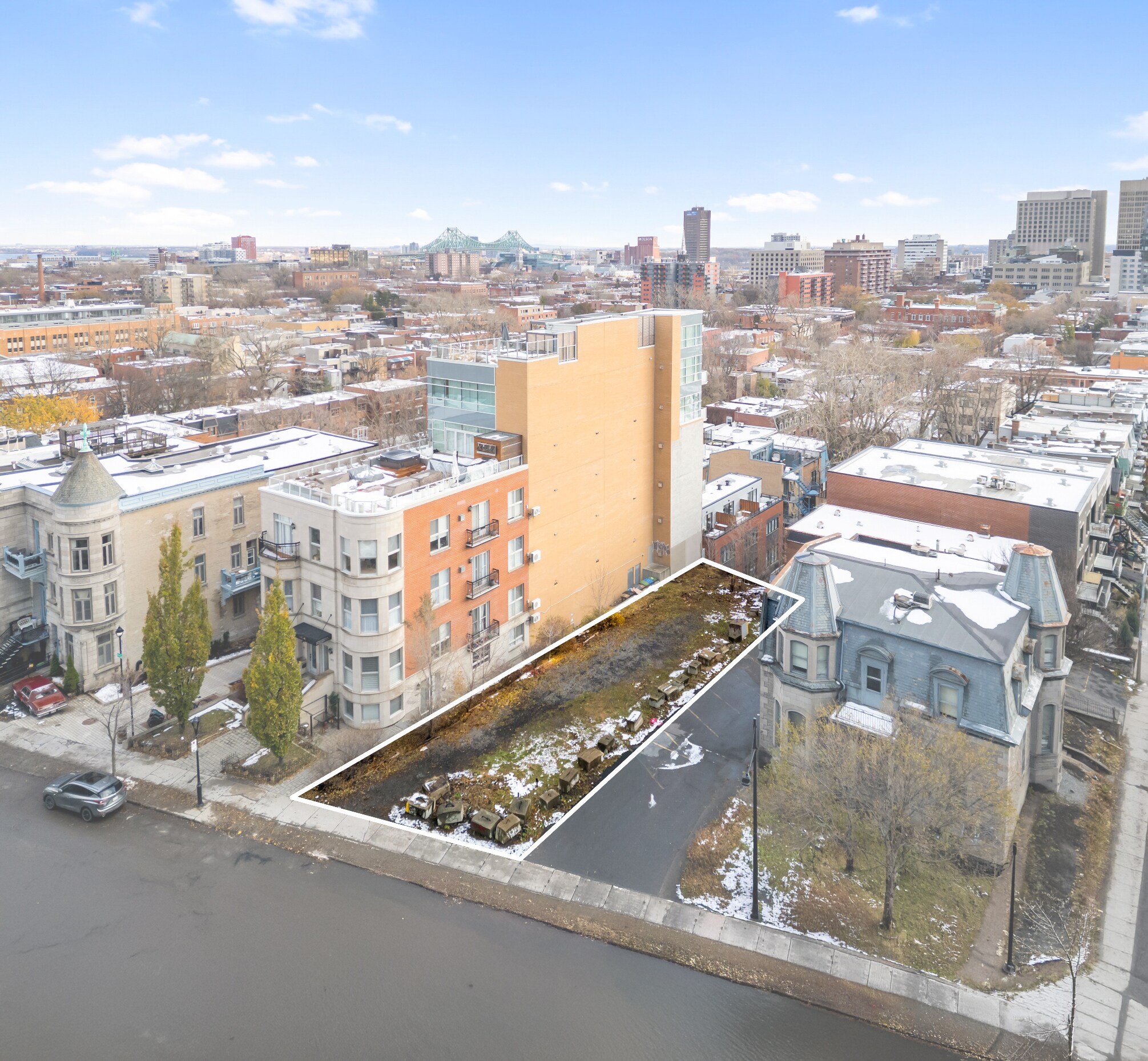 St Sherbrooke E, Montréal, QC for sale Building Photo- Image 1 of 4