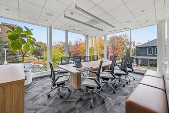 550 W Merrill St, Birmingham, MI à louer Photo intérieure- Image 1 de 14