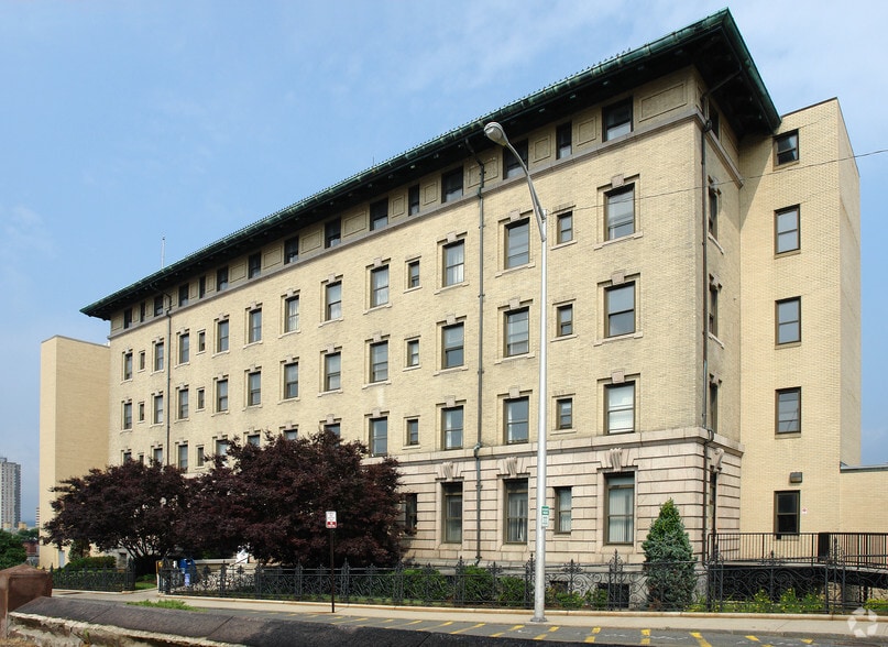 140 High St, Springfield, MA for sale - Primary Photo - Image 1 of 1