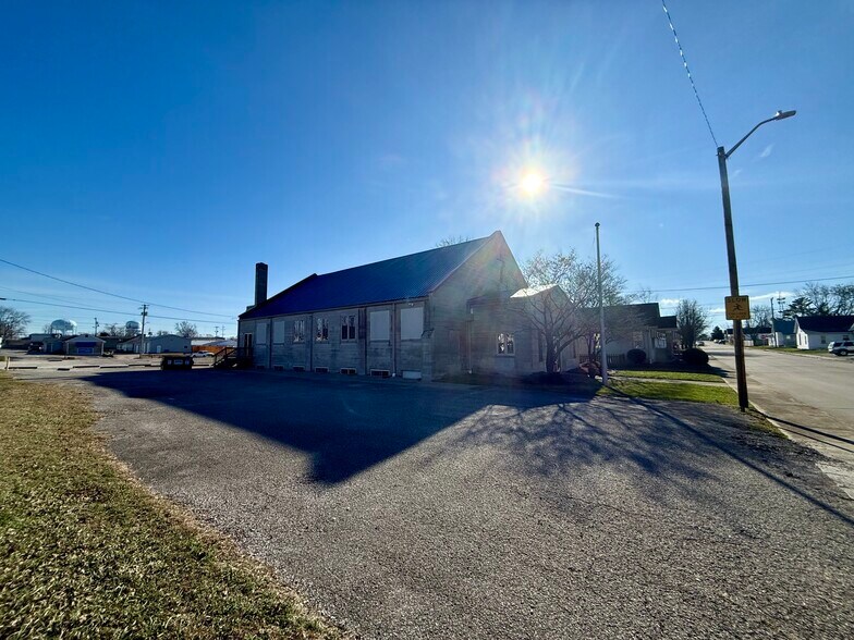 512 P St, Bedford, IN à vendre - Photo du bâtiment - Image 3 de 8