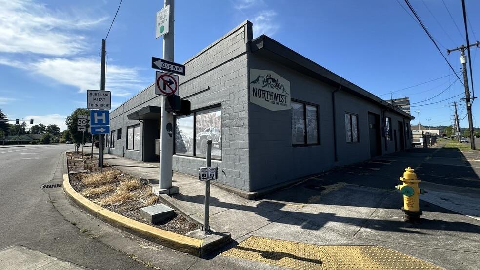 1406 Tennant Way, Longview, WA for sale - Building Photo - Image 2 of 21