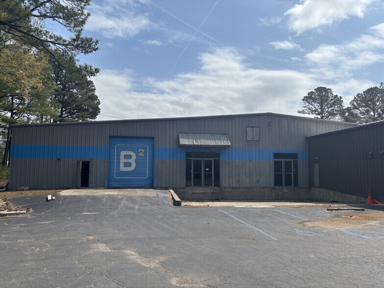 136 Industrial Dr, Birmingham, AL à louer - Photo du bâtiment - Image 2 de 4