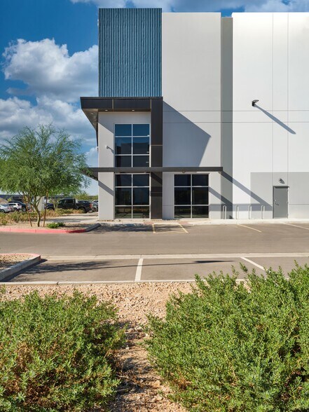 8836 E Ray Rd, Mesa, AZ for lease - Building Photo - Image 2 of 13
