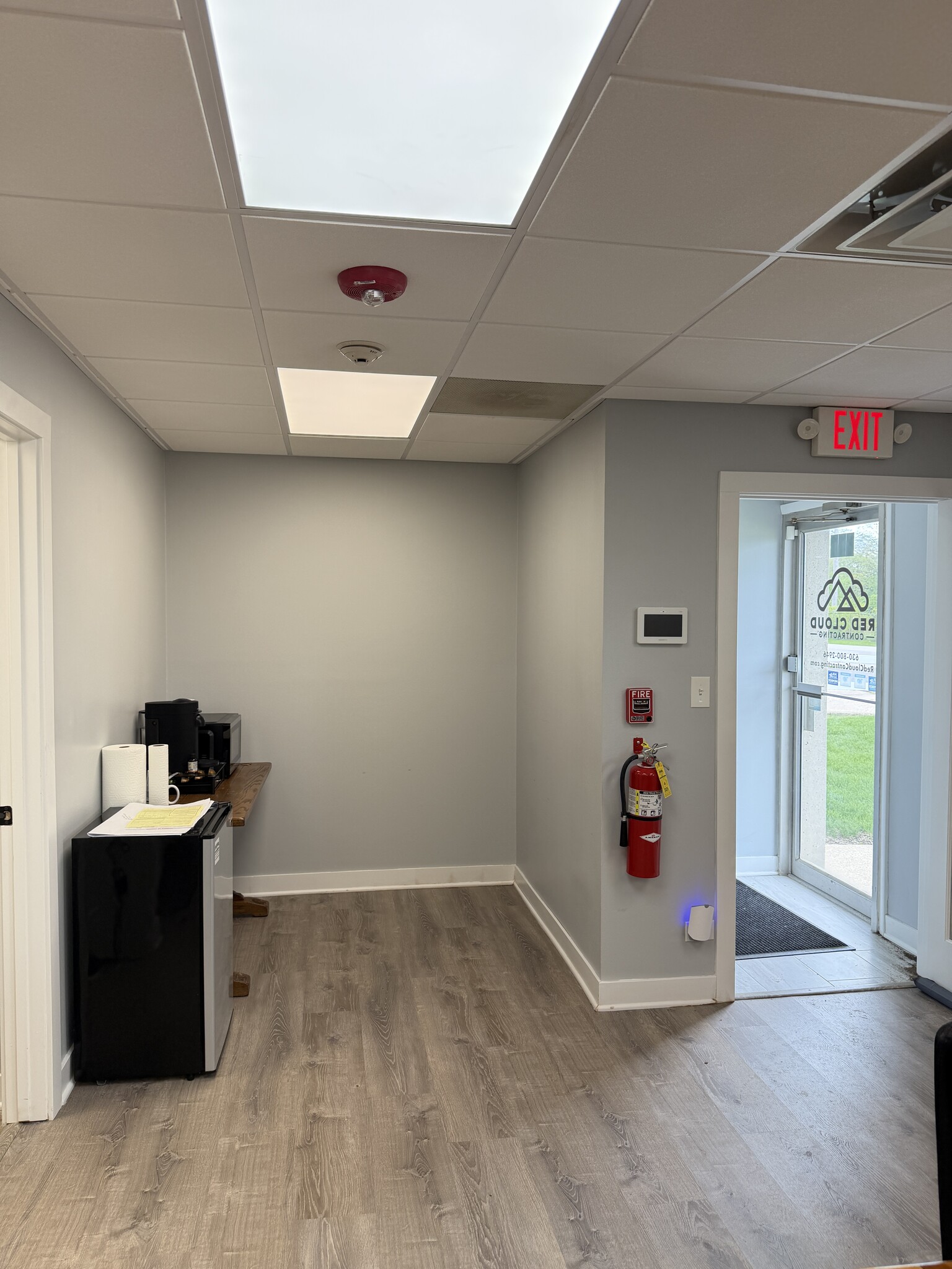 803-907 Industrial Dr, West Chicago, IL for lease Interior Photo- Image 1 of 6