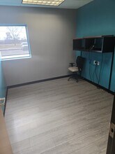 7220 N Lindbergh Blvd, Hazelwood, MO à louer Photo intérieure- Image 1 de 4