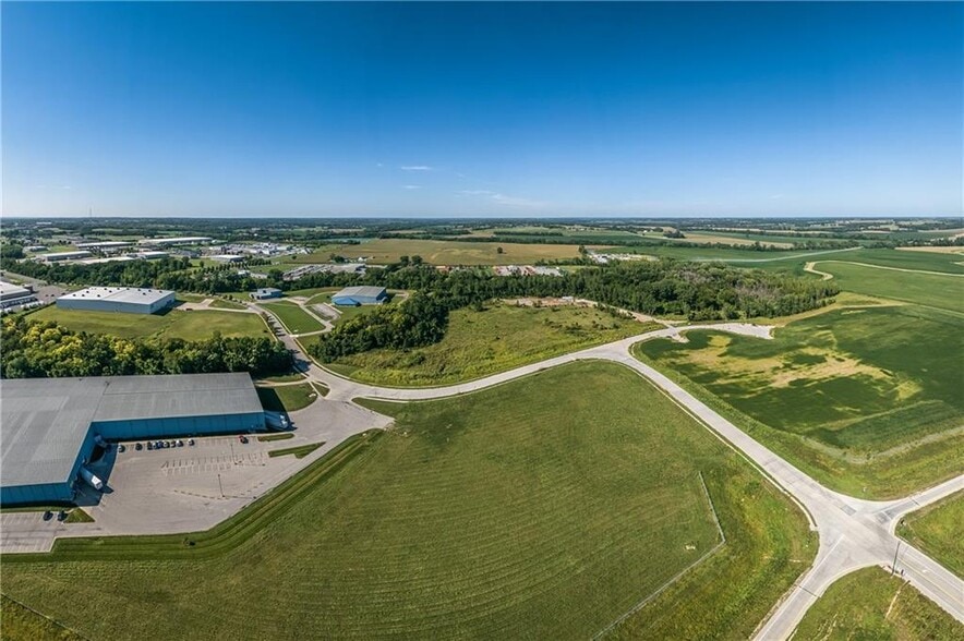 5917 Corporate Dr, Saint Joseph, MO for sale - Aerial - Image 3 of 29