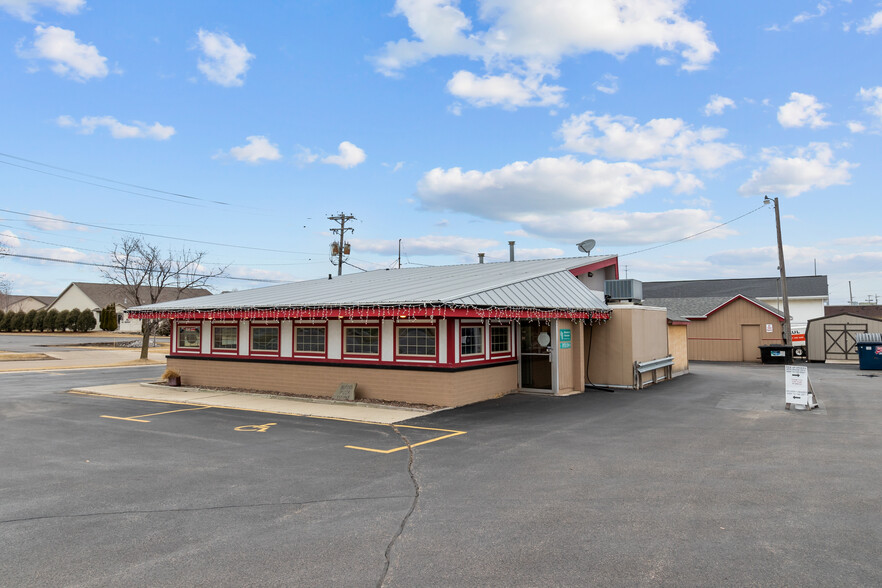 510 W Kimberly Ave, Kimberly, WI for sale - Building Photo - Image 1 of 1