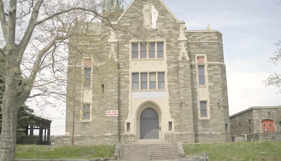 401 E Roosevelt Blvd, Philadelphia, PA à louer - Photo du bâtiment - Image 2 de 4