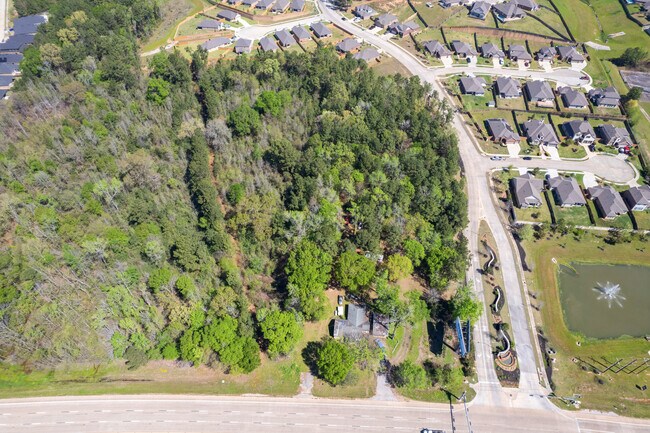 More details for 6020 W Davis St, Conroe, TX - Land for Sale