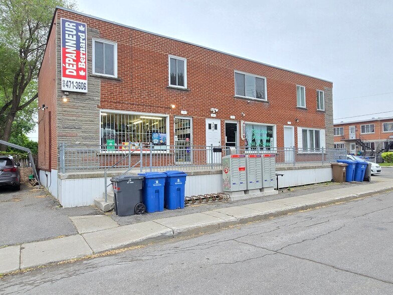 376-394 Rue Bernard, Terrebonne, QC for sale - Building Photo - Image 1 of 5