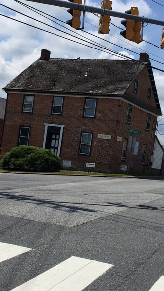 1 S Old Baltimore Pike, Newark, DE à vendre - Photo du bâtiment - Image 1 de 1