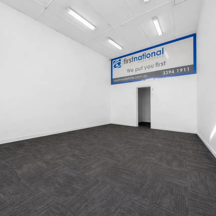 186 Cavendish Rd, Coorparoo for lease Interior Photo- Image 1 of 7