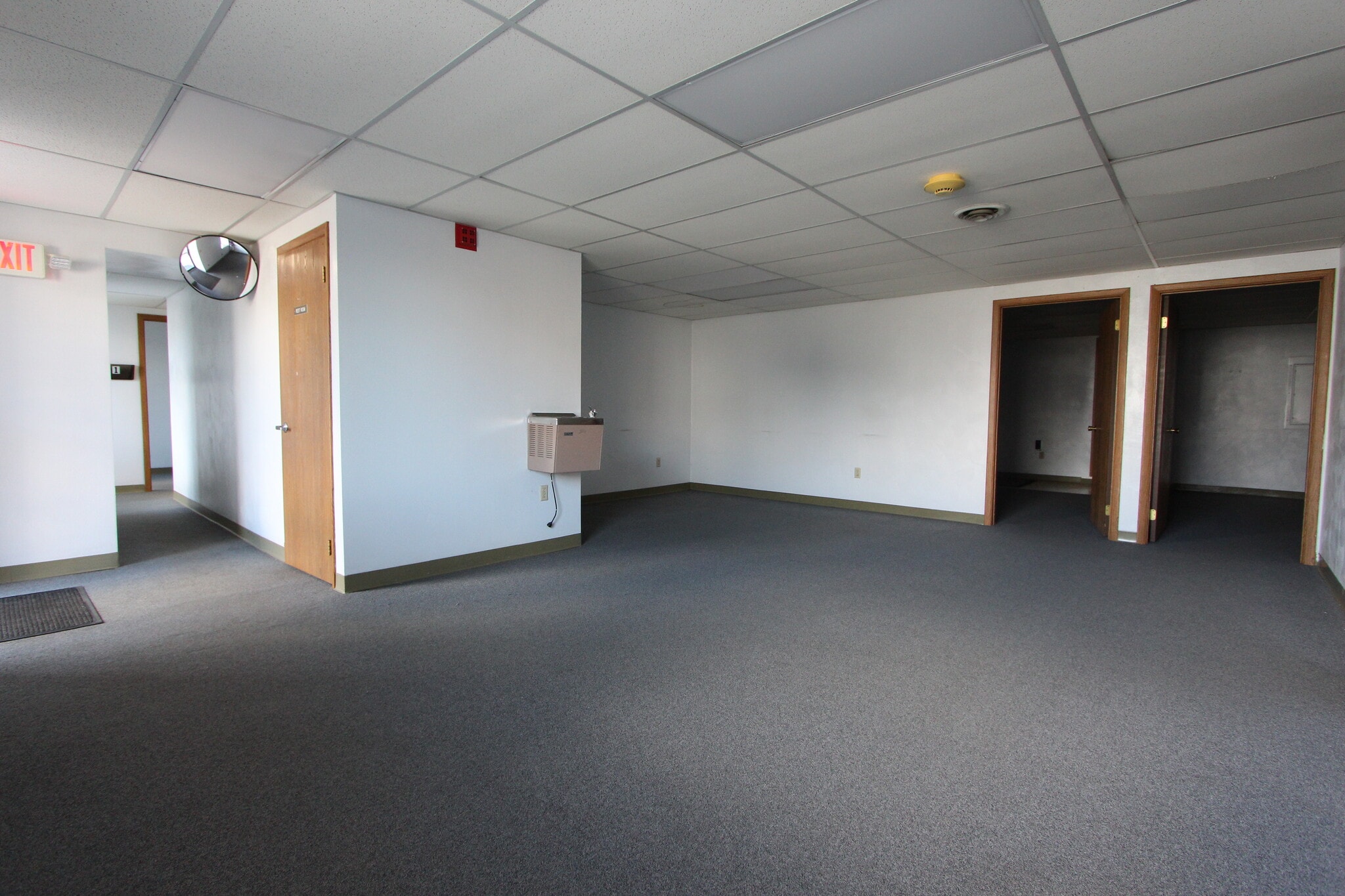 1352 5th Ave, Coraopolis, PA for lease Lobby- Image 1 of 9