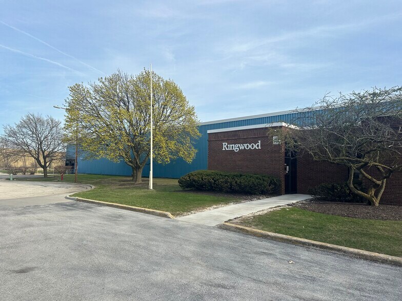 7420 S Meade Ave, Bedford Park, IL for lease - Building Photo - Image 2 of 4