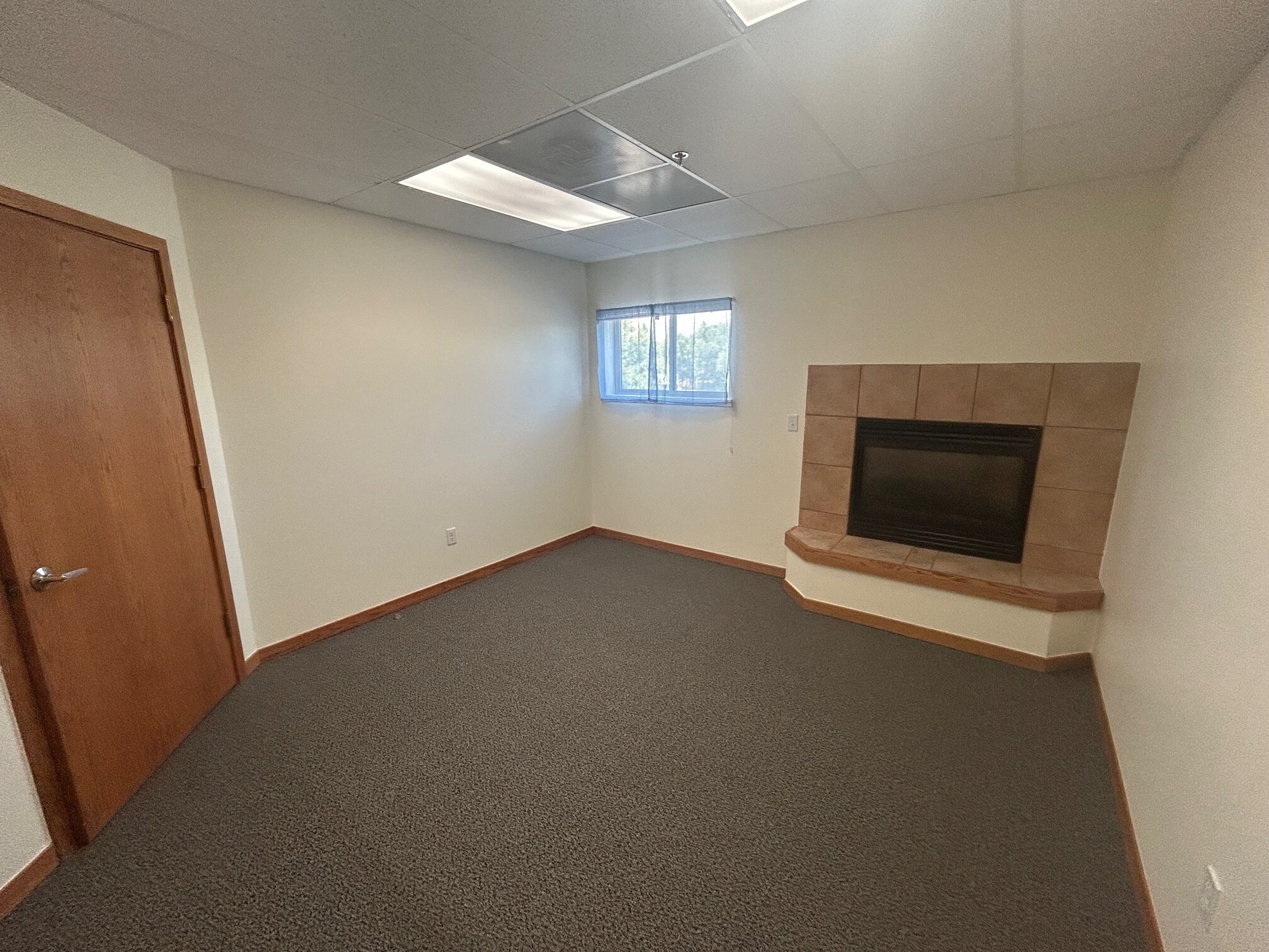 1355-1389 Forest Park Cir, Lafayette, CO for lease Interior Photo- Image 1 of 4