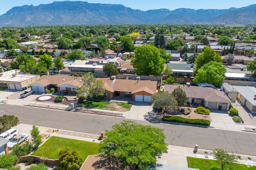 5320 Van Christopher Dr NE, Albuquerque, NM for sale - Building Photo - Image 2 of 15