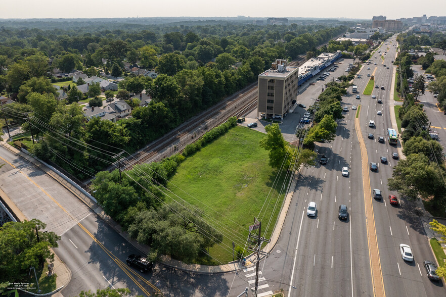 900 Rockville Pike, Rockville, MD à vendre - Photo du b timent - Image 1 de 4