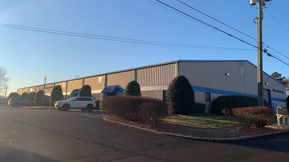 4123-4139 Appalachian Way, Knoxville, TN à louer - Photo du bâtiment - Image 2 de 14